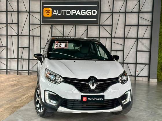 RENAULT CAPTUR 1.6 16V SCE FLEX BOSE X-TRONIC RENAULT CAPTUR 1.6 16V SCE FLEX BOSE X-TRONIC